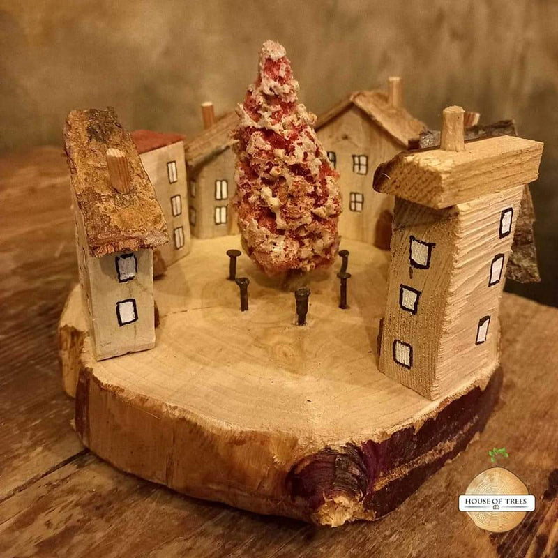 Декоративен украс од дрво | House Of Tree