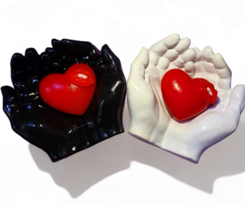 Сапун срце во керамички раце | M&M
